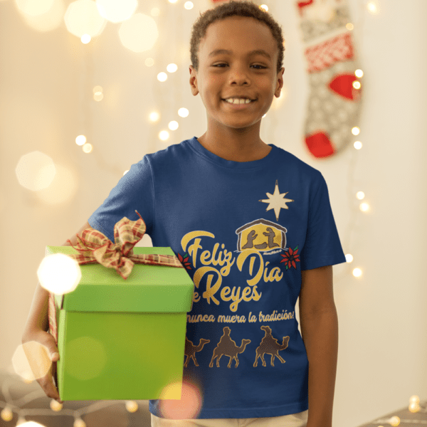 Feliz Día de Reyes ¡Que nunca muera la tradición! Kids Tee - Image 14