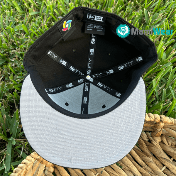 New Era 59FIFTY Dominican Republic Fitted Hat Black (Black logo) - Image 6